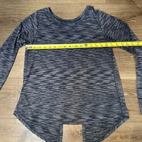 ZYIA Active Split Back Long Sleeve Top - Picture 7 of 9